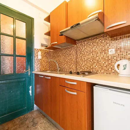 Arianna Ground Floor 8 *